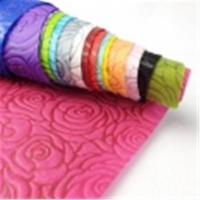 2021 Emboss Non Woven Fabric Flower Wrapping Nonwoven Fabric Material Rose Pattern 