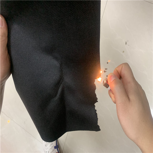 Black fire retardant pp non woven fabric roll